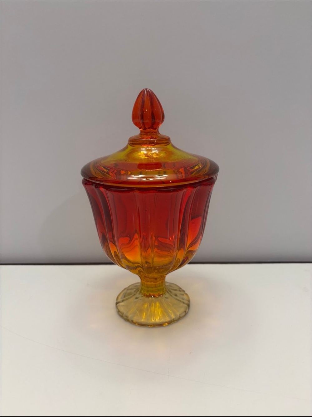 Vintage L.E. Smith Amberina glass covered compote candy dish